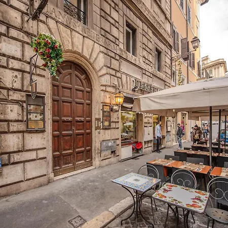 Apartment Domitia Spagna