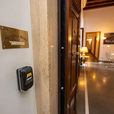 Apartment Domitia Spagna *
